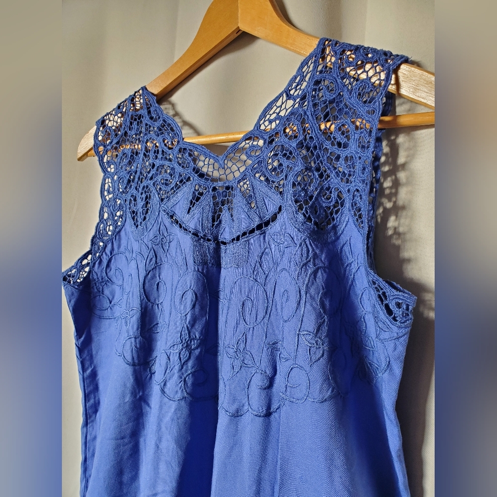 Crochet Top - Picture 2 of 5